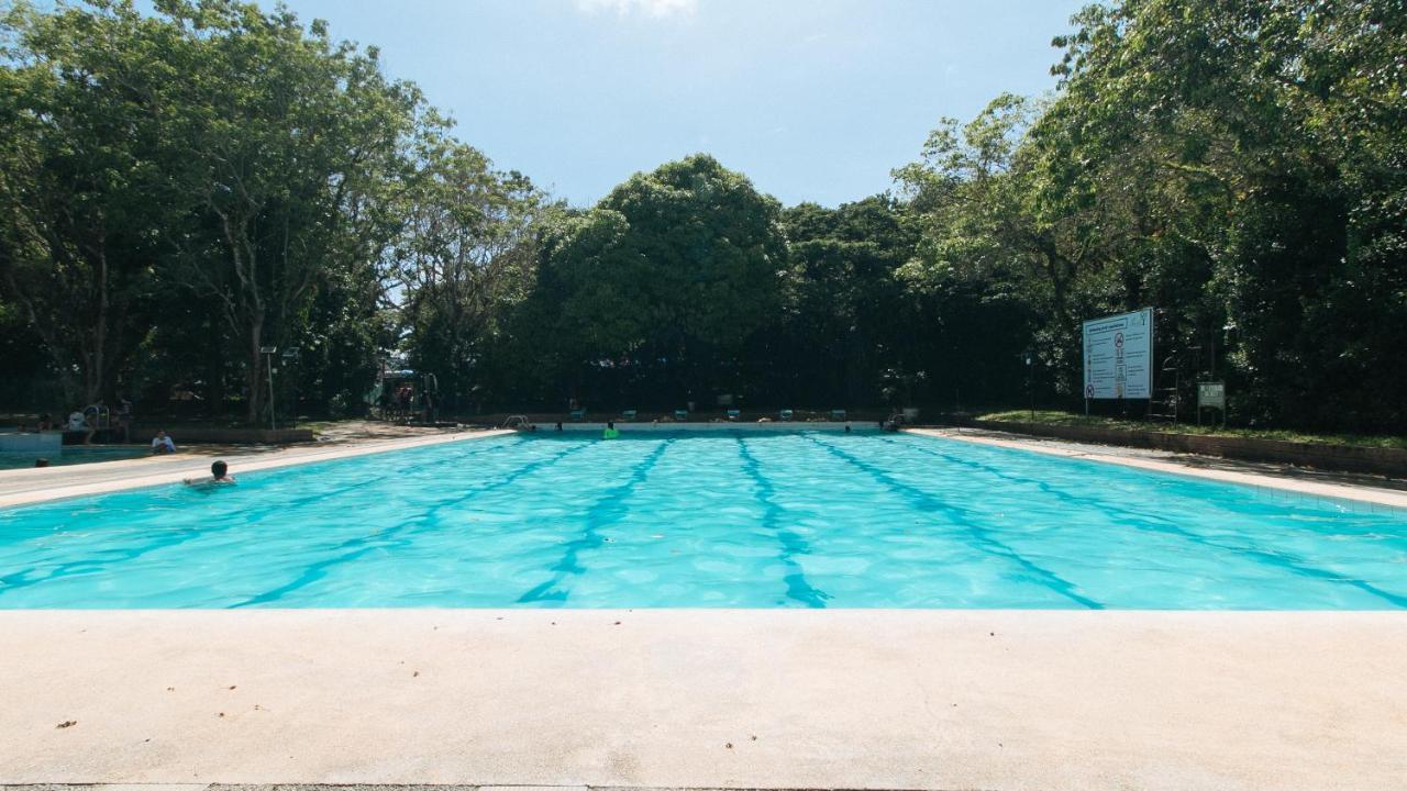 Reddoorz Premium @ Ouan'S The Farm Resort Lucena Exterior photo