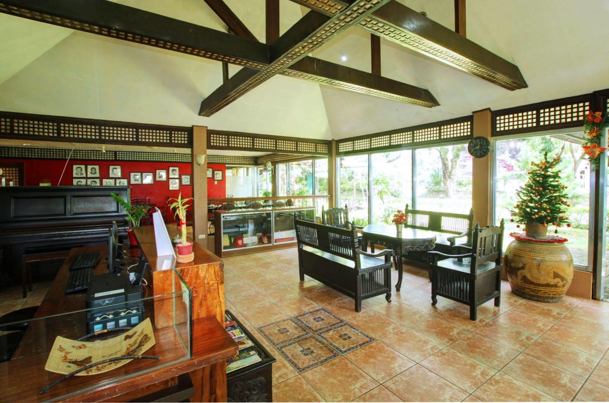 Reddoorz Premium @ Ouan'S The Farm Resort Lucena Exterior photo