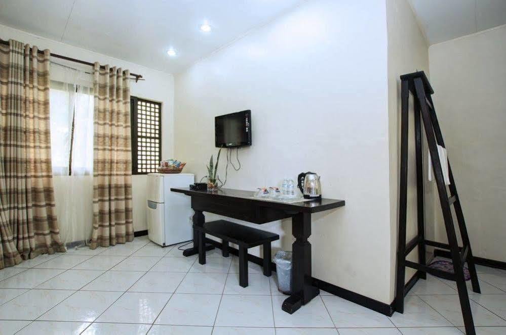 Reddoorz Premium @ Ouan'S The Farm Resort Lucena Exterior photo