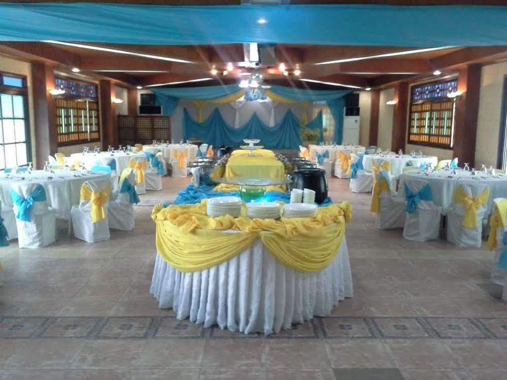 Reddoorz Premium @ Ouan'S The Farm Resort Lucena Exterior photo