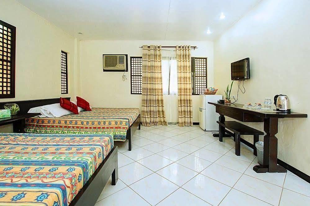 Reddoorz Premium @ Ouan'S The Farm Resort Lucena Exterior photo